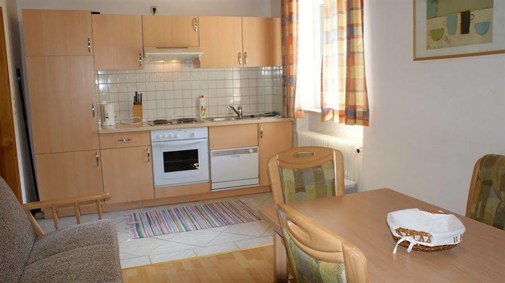Landhaus Marlies Apartments Цел ам Зее Екстериор снимка